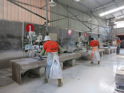 專注于木紋，執著于質量——走進嘉巖石材